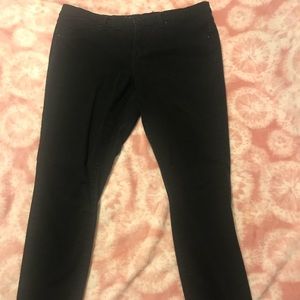 Comfy Mid-Rise Black Skinny Jeggings